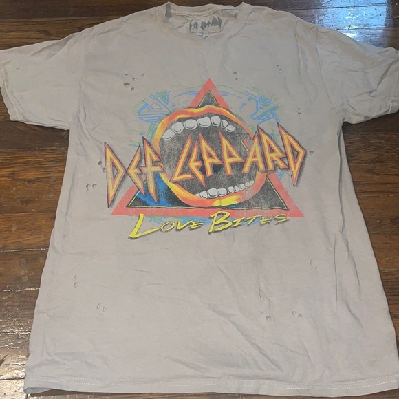 Graphic shirt - Picture 1 of 2